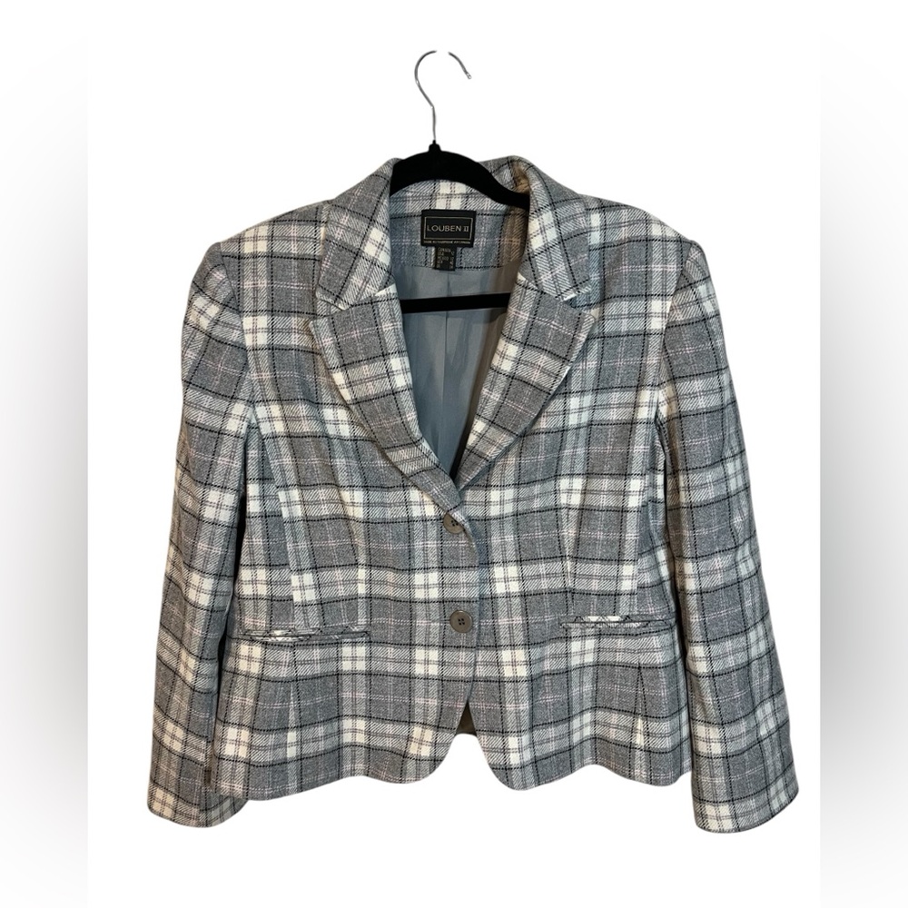 A Louben II grey , white & pink blazer in size 12